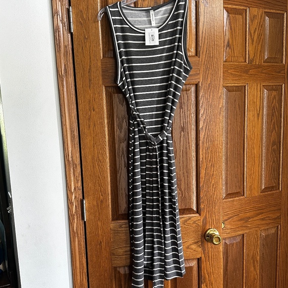 New Emerald Large Gray and White Stripe Long Midi French Terry Dress - Picture 1 of 4